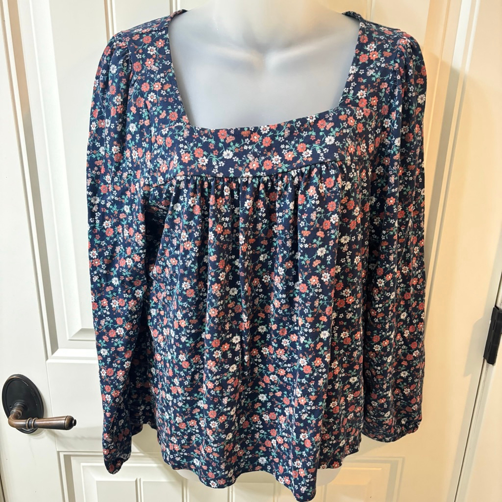 Lucky Brand Navy Floral Long Sleeve M square neck line, Juliet sleeve